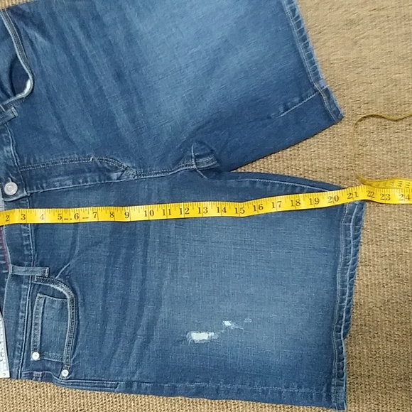 VINTAGE TOMMY HILLFIGER BLUE JEAN SHORTS. SIZE 38 - Picture 2 of 7